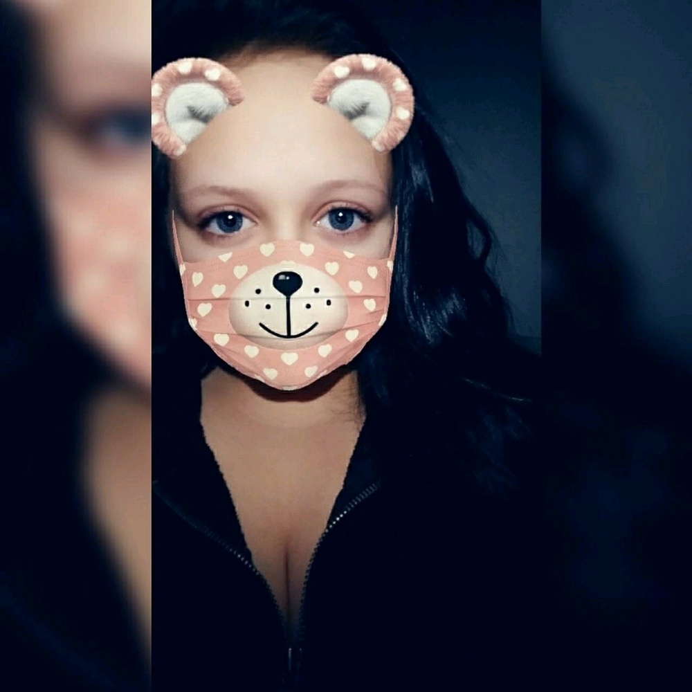 Meet your Posher, Chloe